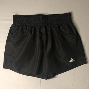 Adidas Women's Woven Golf Tennis Shorts